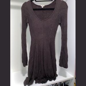 Stretchy and soft black scoop-neck dress